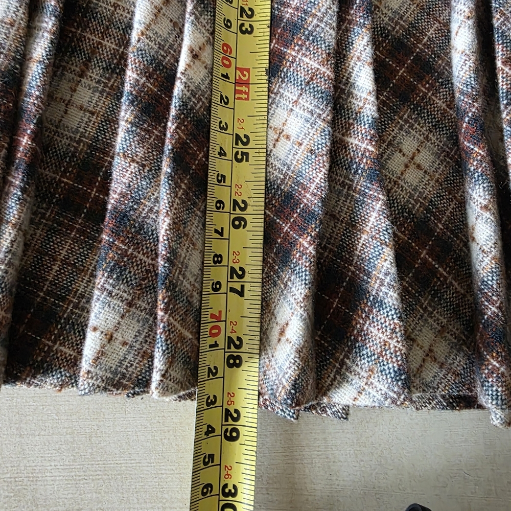 Vintage Plaid Midi Skirt in Brown and Tan - Picture 4 of 9